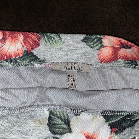 Zara skirt - Picture 2 of 2